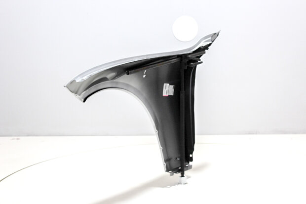 Spatbord rechtsvoor BMW 3 Serie F30 TITANSILBER (354)