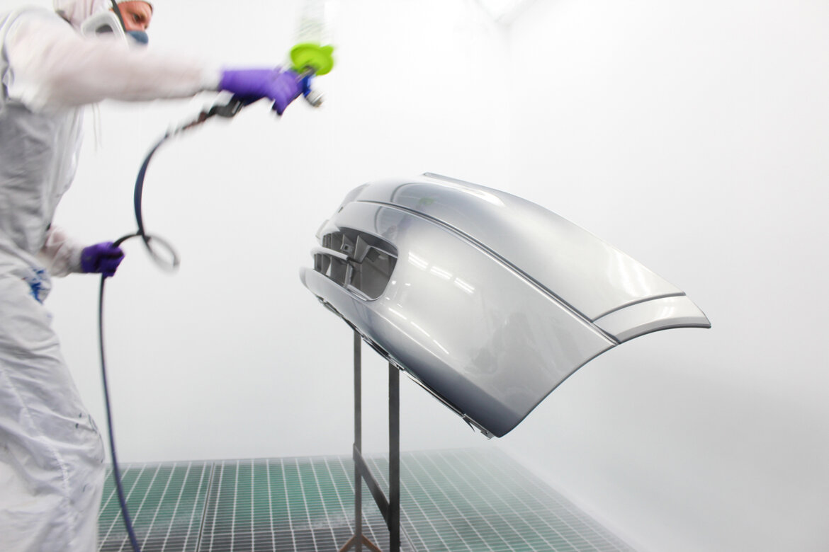 close-up van het spuitwerk in onze spuitcabine.